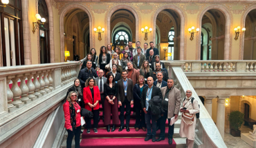 La delegació a les escales del parlament de catalunya